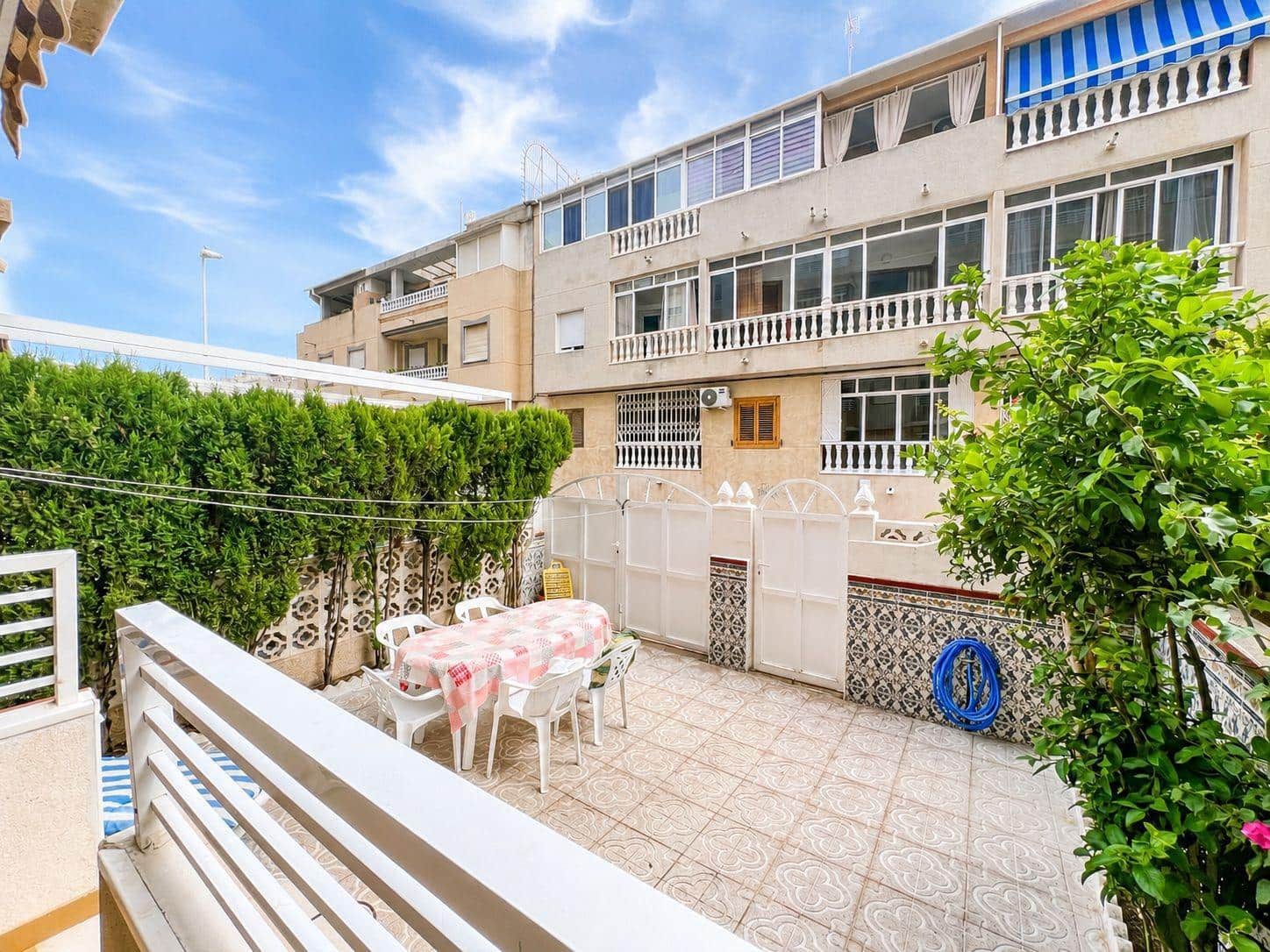 Apartamento de 1 habitación en Torrevieja en venta con piscina - 199.000 € (Ref: 10051844)