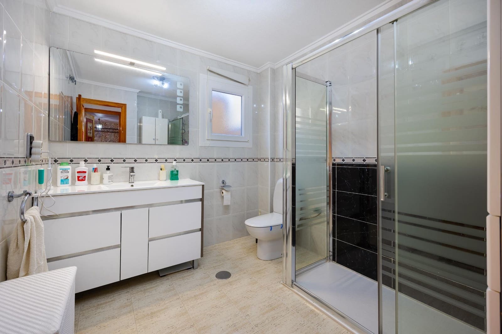4 Zimmer Villa zu verkaufen in Torrevieja mit Pool Garage - 359.900 € (Ref: 10064878)