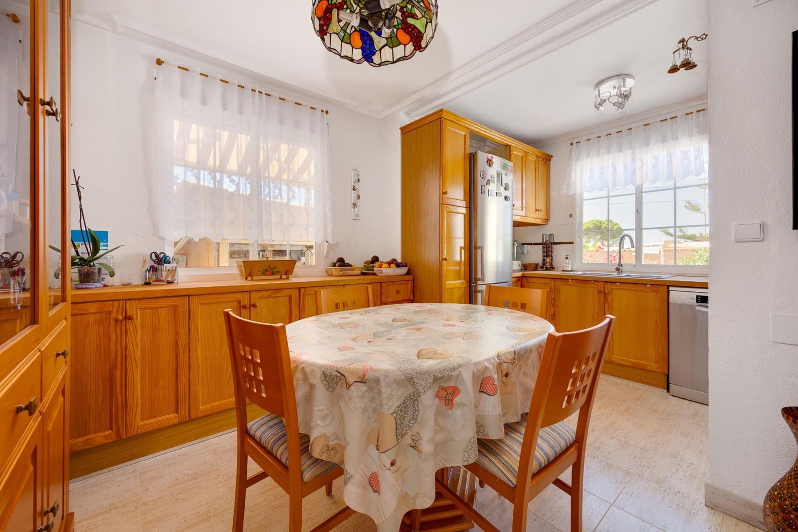 4 Zimmer Villa zu verkaufen in Torrevieja mit Pool Garage - 359.900 € (Ref: 10064878)