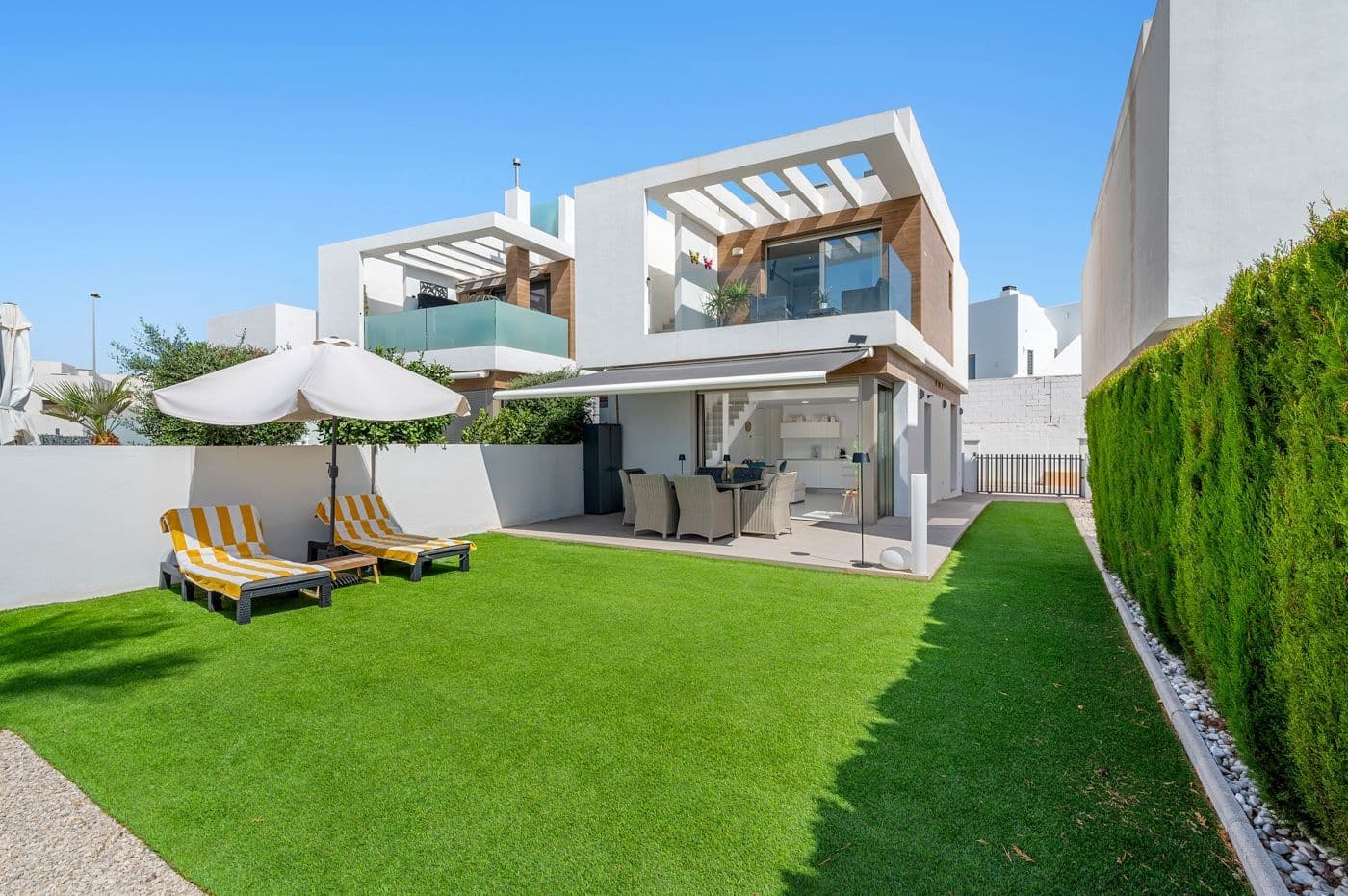 3 quarto Moradia para venda em Orihuela Costa com piscina - 429 000 € (Ref: 10067875)