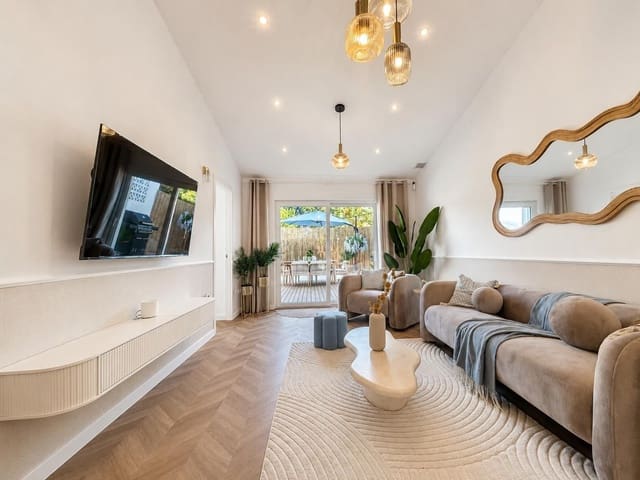 4 sypialnia Dom szeregowy na sprzedaż w Orihuela Costa, Orihuela z basenem - 749 000 € (Ref: 10072639)