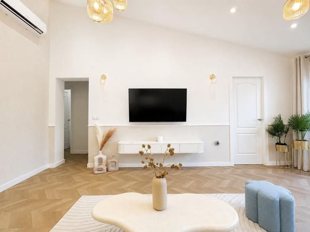 4 sypialnia Dom szeregowy na sprzedaż w Orihuela Costa, Orihuela z basenem - 749 000 € (Ref: 10072639)
