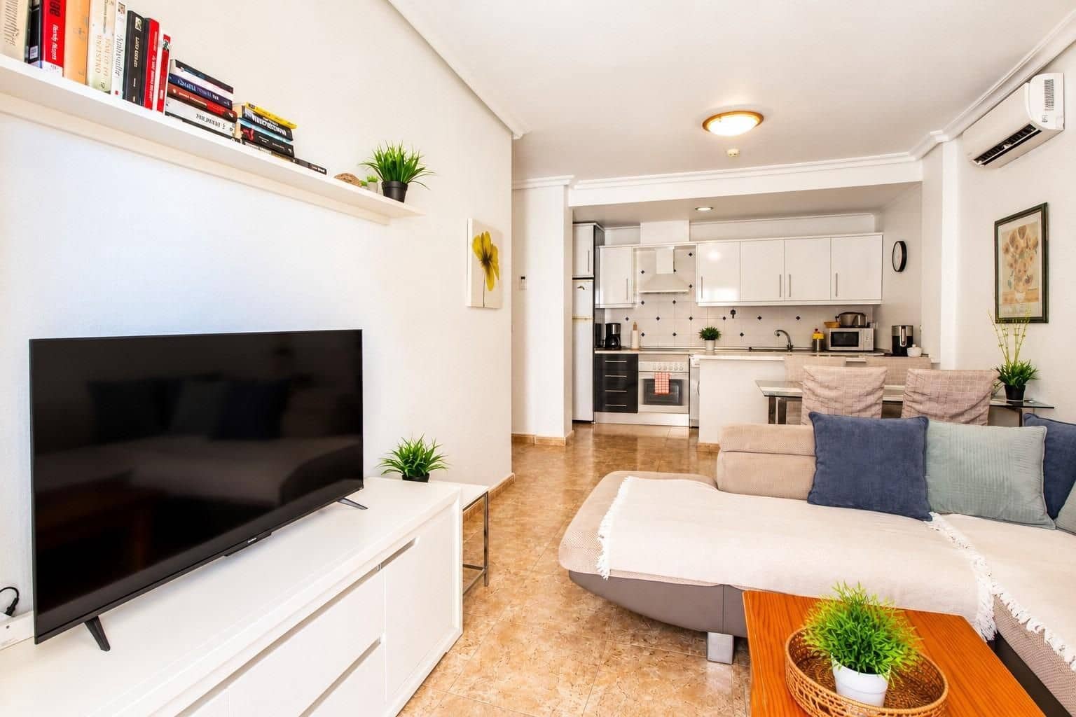 2 bedroom Apartment for sale in Cabo Roig with pool - € 189,000 (Ref: 10081137)