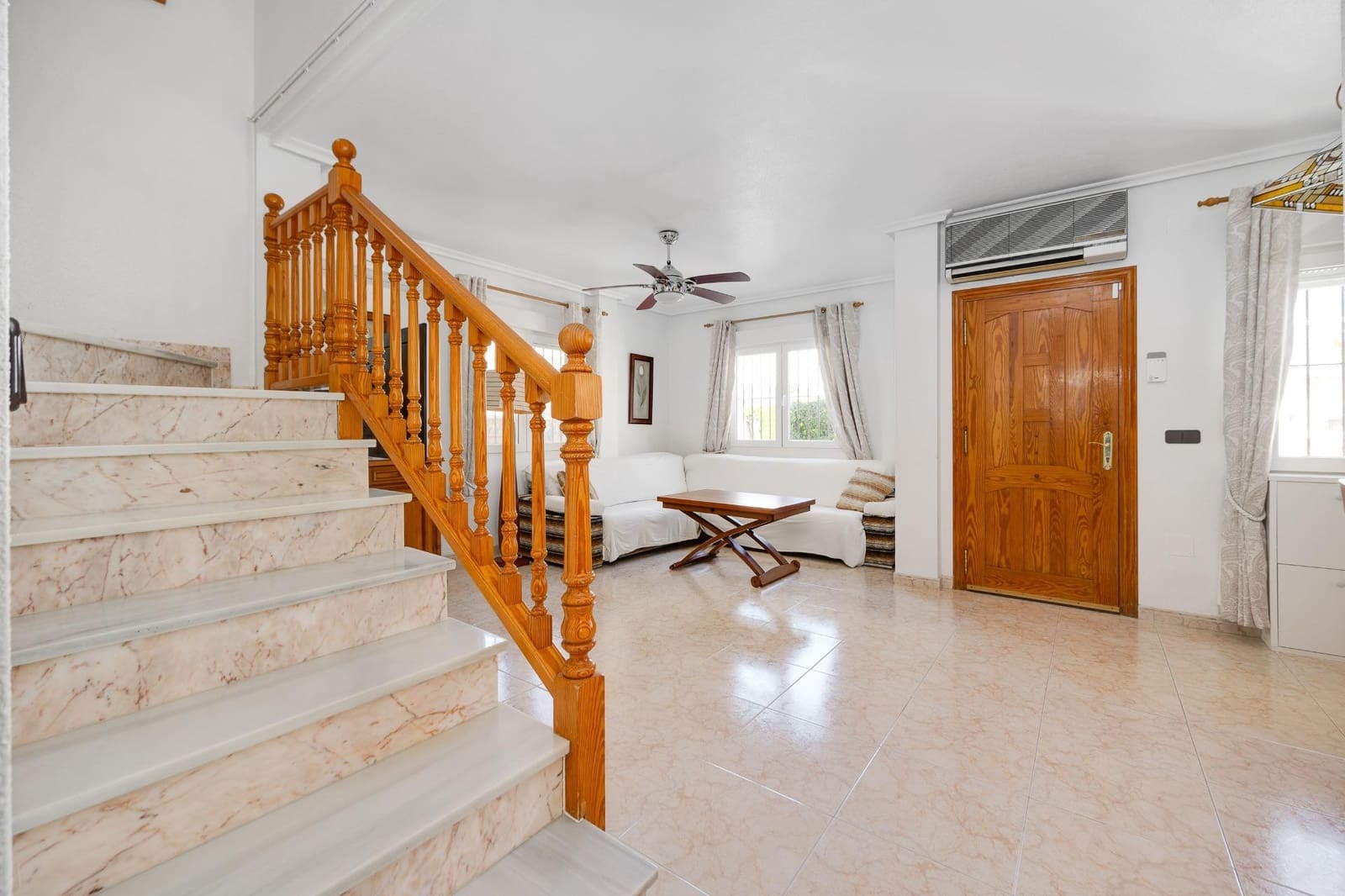 3 slaapkamer Villa te koop in Playa Flamenca met zwembad - € 389.000 (Ref: 10081139)