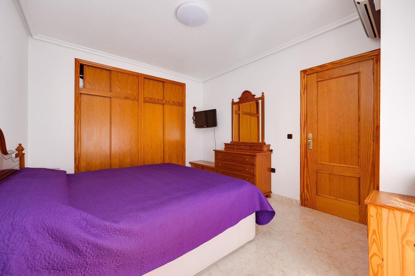 3 slaapkamer Villa te koop in Playa Flamenca met zwembad - € 389.000 (Ref: 10081139)
