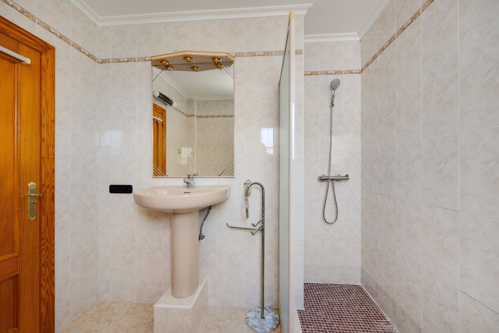 3 slaapkamer Villa te koop in Playa Flamenca met zwembad - € 389.000 (Ref: 10081139)