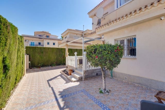 3 slaapkamer Villa te koop in Playa Flamenca, Orihuela met zwembad - € 389.000 (Ref: 10081139)