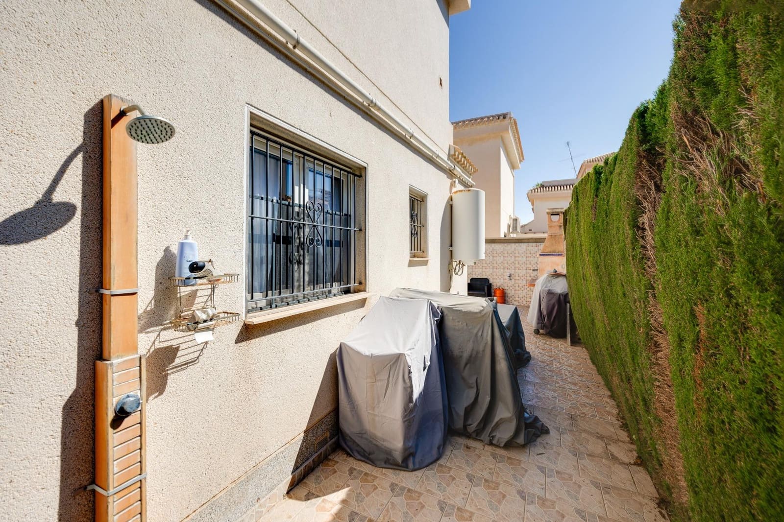 3 slaapkamer Villa te koop in Playa Flamenca met zwembad - € 389.000 (Ref: 10081139)