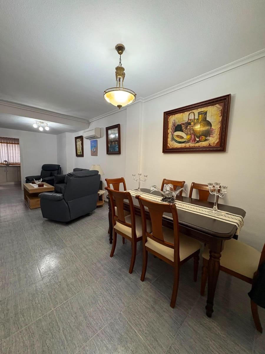 Adosado de 3 habitaciones en Playa Flamenca en venta - 200.000 € (Ref: 10089632)