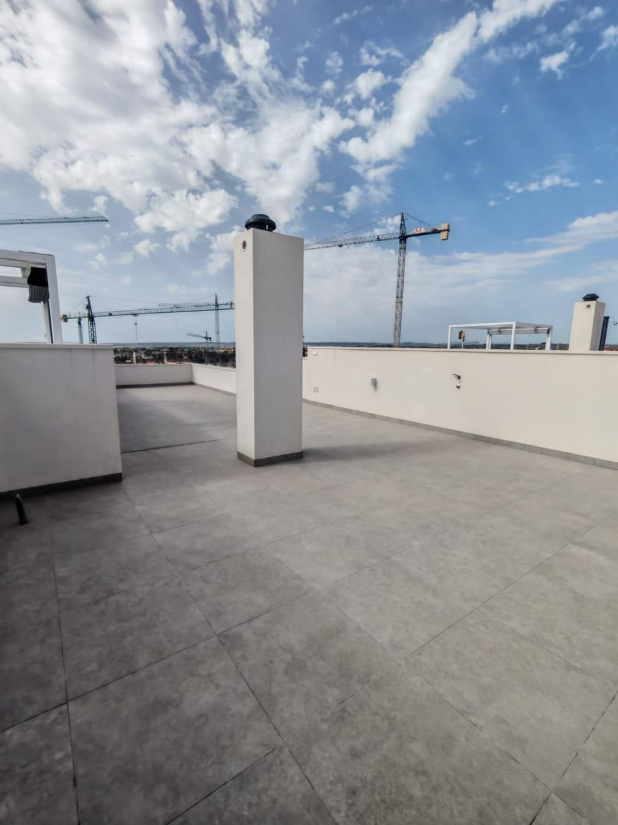 2 sypialnia Bungalow na sprzedaż w Ciudad Quesada z basenem garażem - 322 000 € (Ref: 10091218)