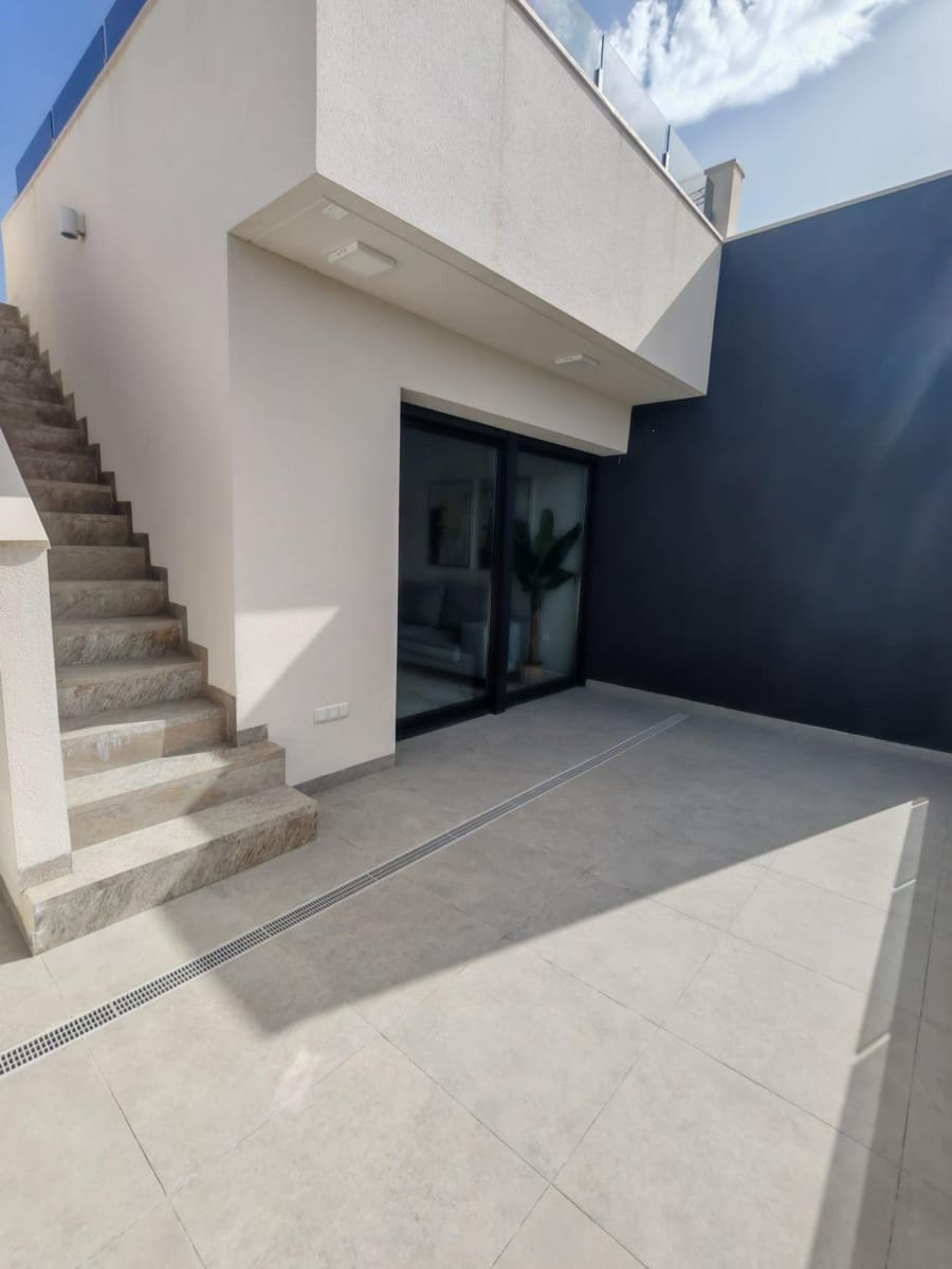 2 sypialnia Bungalow na sprzedaż w Ciudad Quesada z basenem garażem - 322 000 € (Ref: 10091218)