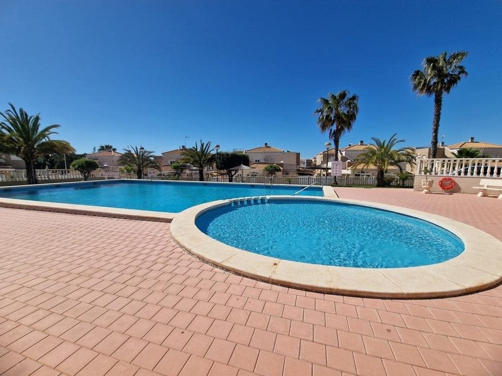 2 soveværelse Lejlighed til salg i Aguas Nuevas med swimmingpool - € 209.900 (Ref: 10098362)