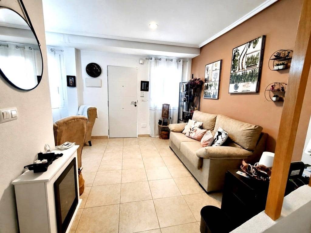2 soveværelse Lejlighed til salg i Aguas Nuevas med swimmingpool - € 209.900 (Ref: 10098362)