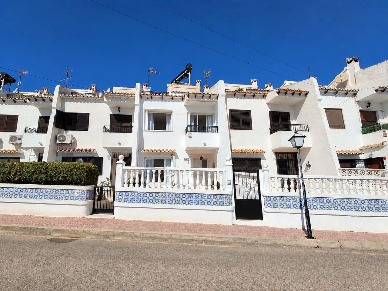 3 sovrum Radhus till salu i Torrevieja med pool - 269 995 € (Ref: 10102550)