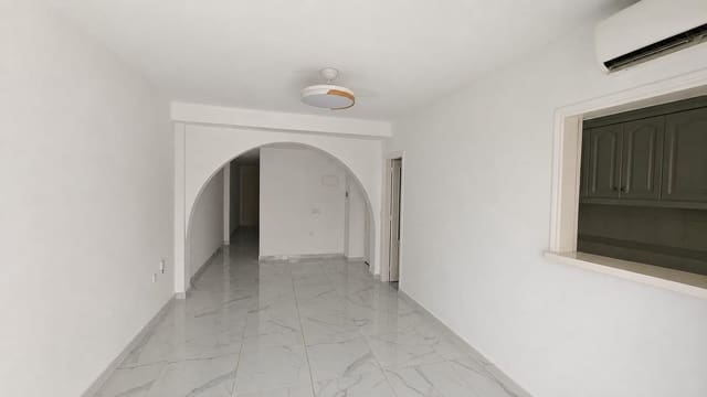 Apartamento de 3 habitaciones en Parque de las Naciones, Torrevieja en venta - 165.000 € (Ref: 10110999)