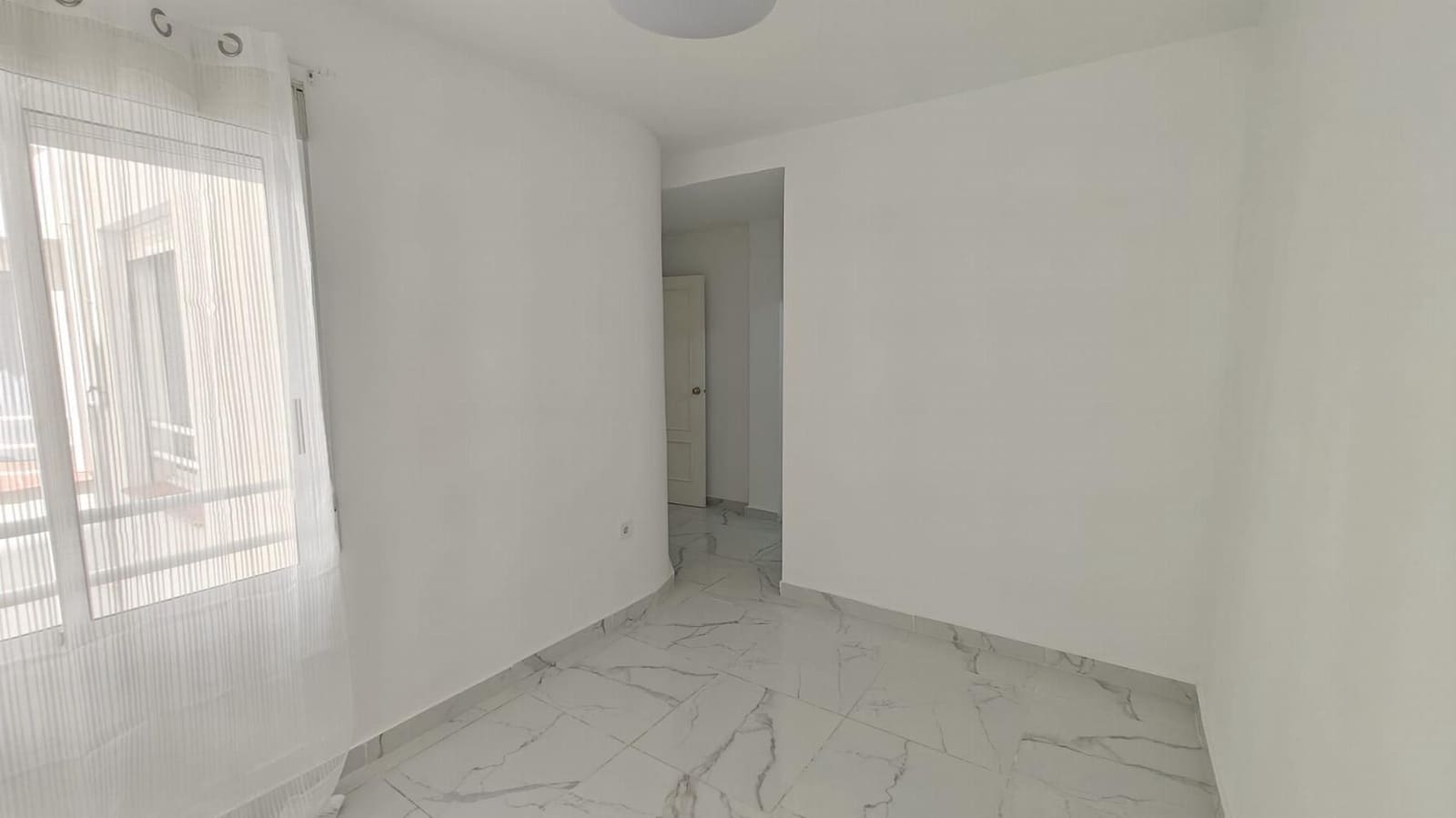 Apartamento de 3 habitaciones en Torrevieja en venta - 165.000 € (Ref: 10110999)