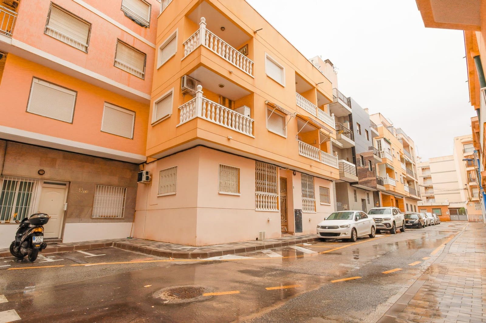 1 bedroom Apartment for rent in Torrevieja - € 650 (Ref: 10111801)