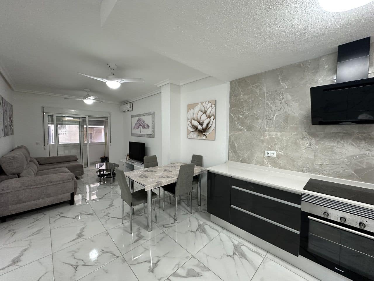Apartamento de 2 habitaciones en Torrevieja en venta - 184.950 € (Ref: 10111803)