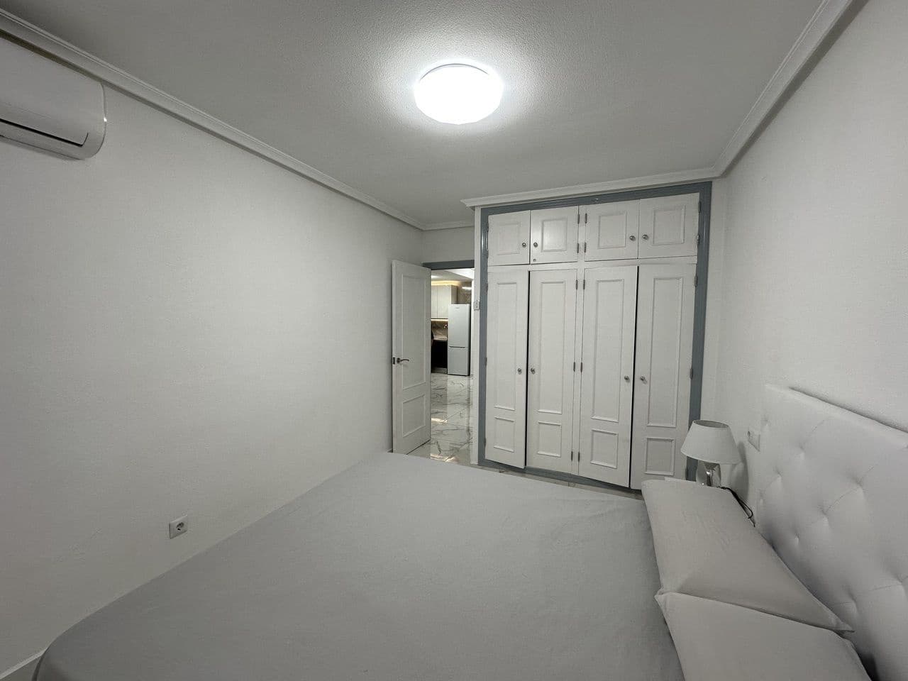Apartamento de 2 habitaciones en Torrevieja en venta - 184.950 € (Ref: 10111803)