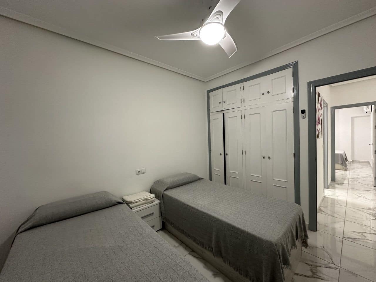 Apartamento de 2 habitaciones en Torrevieja en venta - 184.950 € (Ref: 10111803)