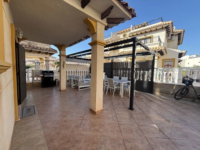 3 bedroom Terraced Villa for sale in La Zenia, Orihuela with pool - € 285,000 (Ref: 10111806)