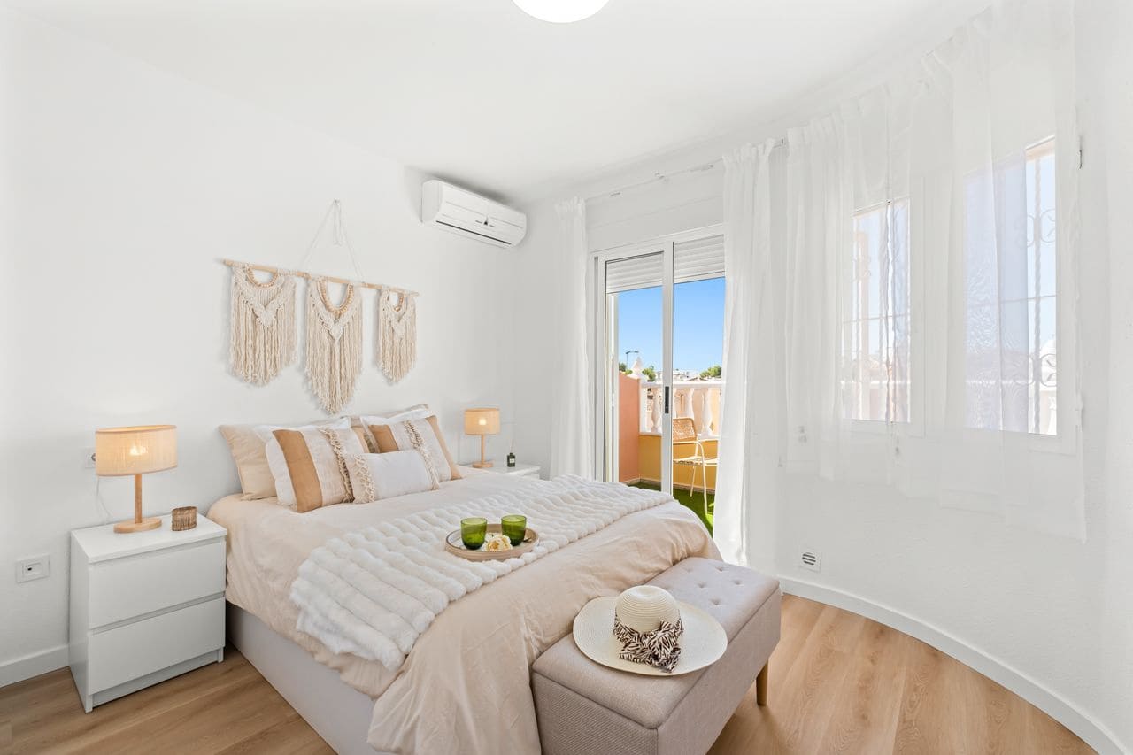 2 sypialnia Dom szeregowy na sprzedaż w Orihuela Costa z basenem - 229 800 € (Ref: 10120150)