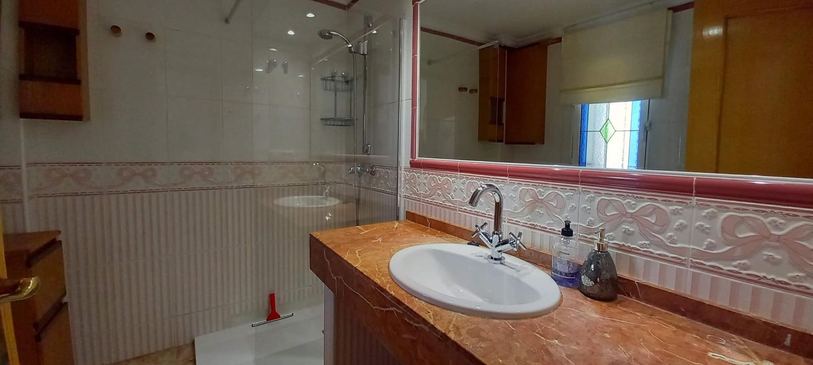 3 bedroom Villa for rent in Filipinas with pool - € 1,500 (Ref: 10120152)