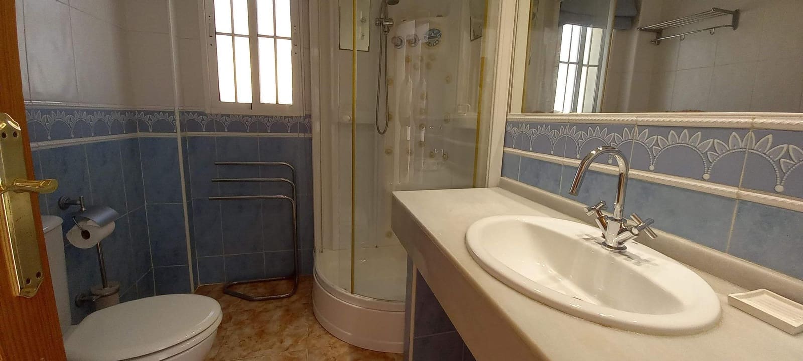 3 bedroom Villa for rent in Filipinas with pool - € 1,500 (Ref: 10120152)
