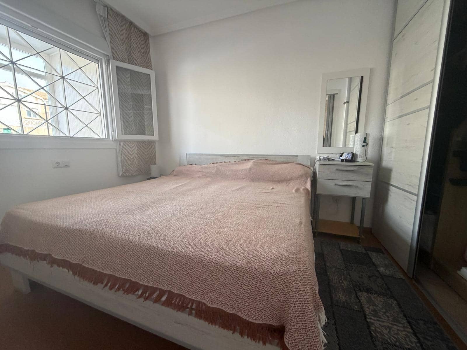 Bungalow de 2 habitaciones en Torrevieja en venta con piscina garaje - 175.000 € (Ref: 10133397)