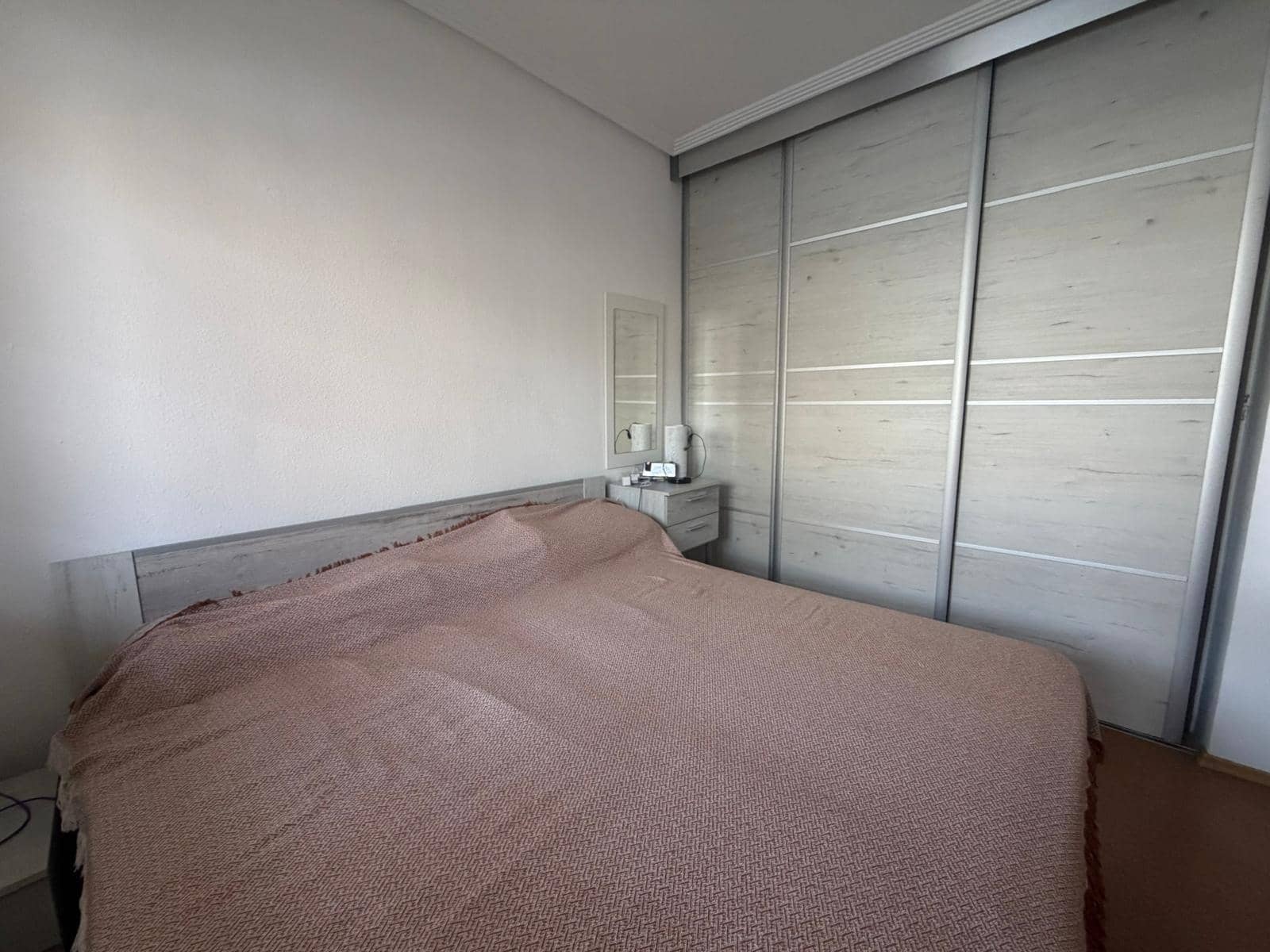 Bungalow de 2 habitaciones en Torrevieja en venta con piscina garaje - 175.000 € (Ref: 10133397)