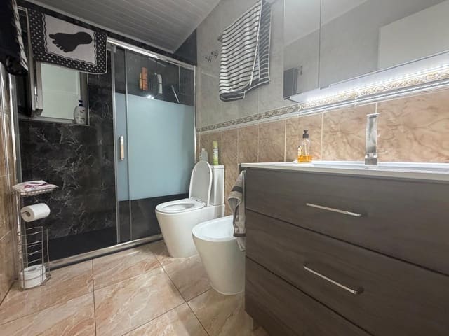 Bungalow de 2 habitaciones en Parque Acuático - Sector 25, Torrevieja en venta con piscina garaje - 175.000 € (Ref: 10133397)