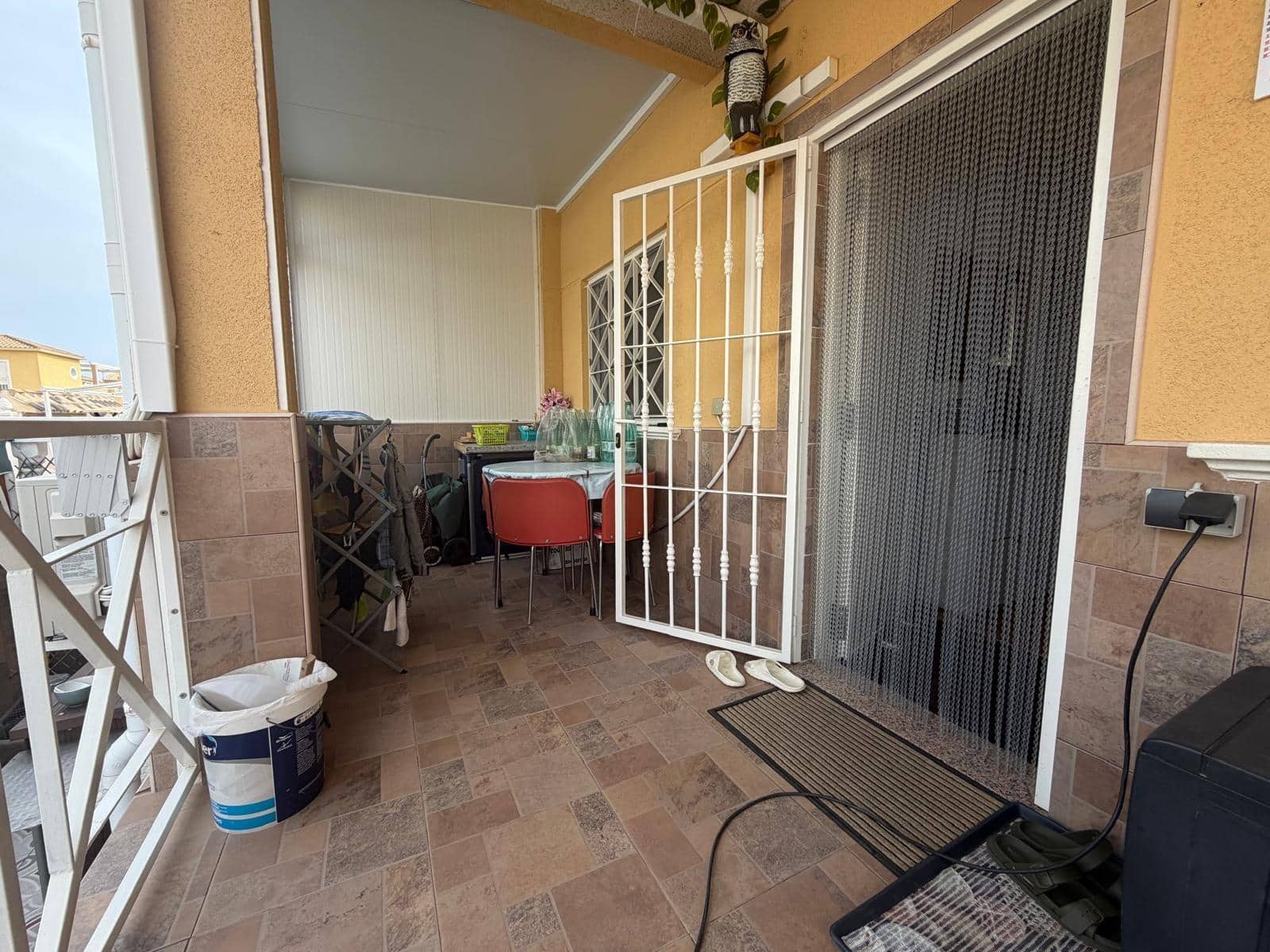 Bungalow de 2 habitaciones en Torrevieja en venta con piscina garaje - 175.000 € (Ref: 10133397)