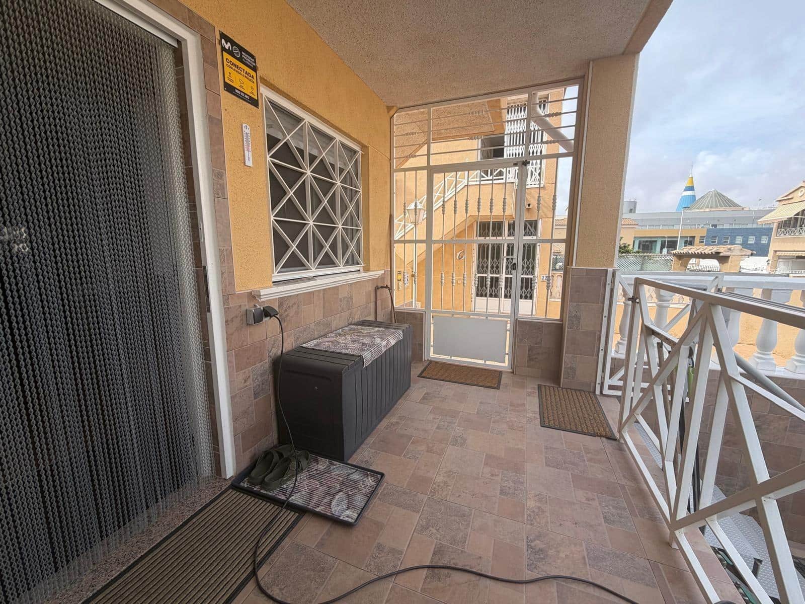 Bungalow de 2 habitaciones en Torrevieja en venta con piscina garaje - 175.000 € (Ref: 10133397)