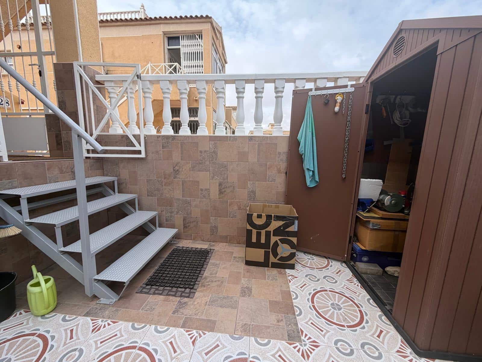 Bungalow de 2 habitaciones en Torrevieja en venta con piscina garaje - 175.000 € (Ref: 10133397)