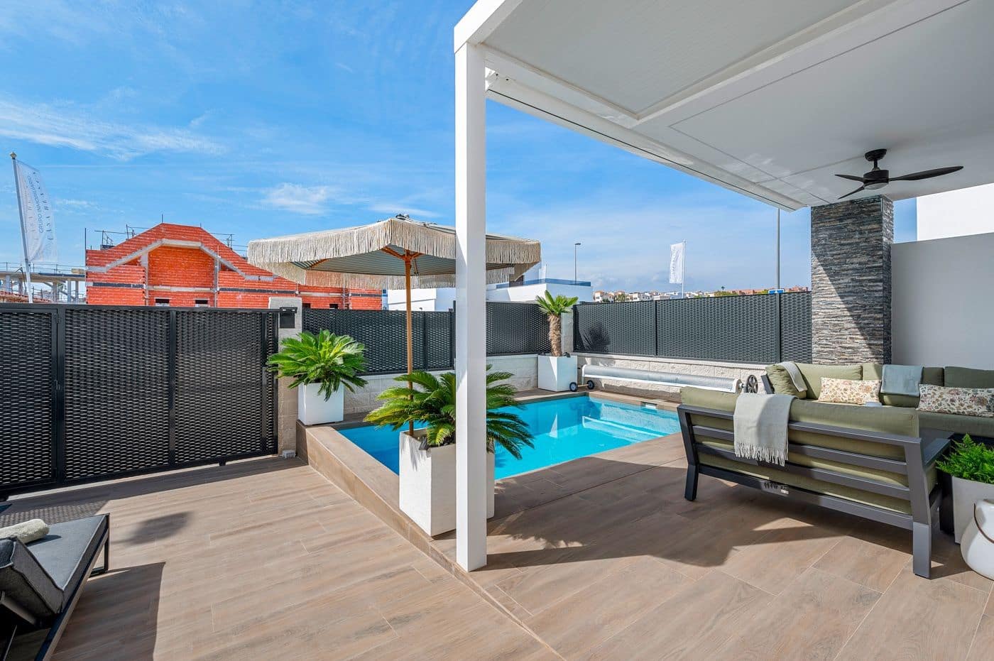 2 soveværelse Villa til salg i Orihuela med swimmingpool - € 469.000 (Ref: 10139936)