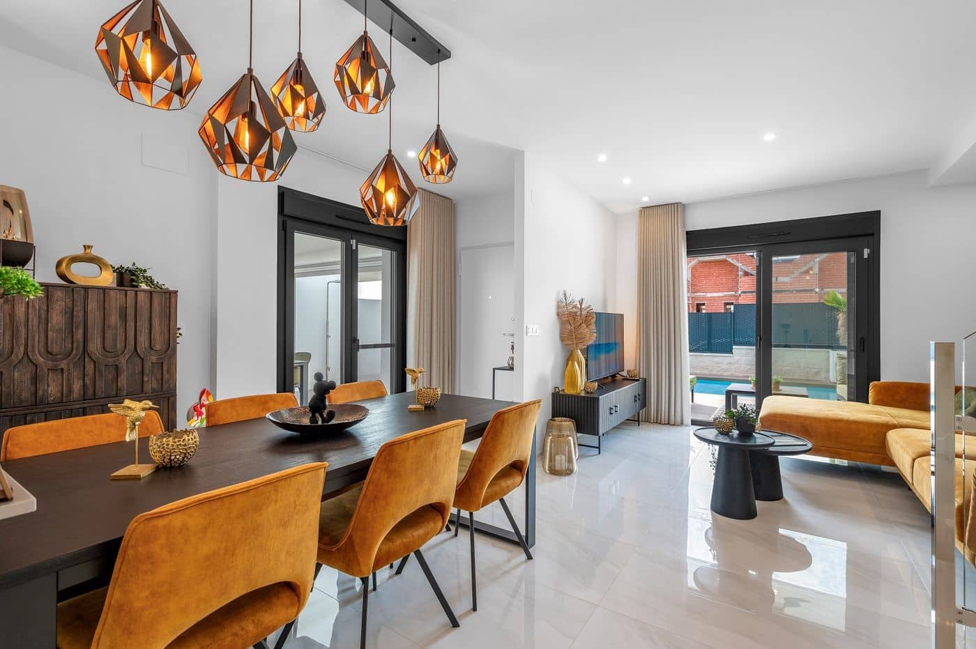 2 soveværelse Villa til salg i Orihuela med swimmingpool - € 469.000 (Ref: 10139936)