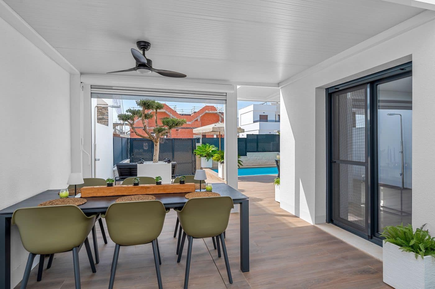 2 soveværelse Villa til salg i Orihuela med swimmingpool - € 469.000 (Ref: 10139936)