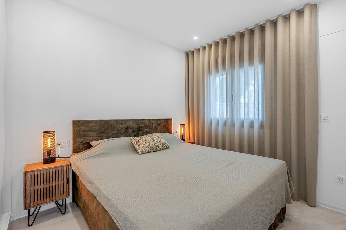 2 soveværelse Villa til salg i Orihuela med swimmingpool - € 469.000 (Ref: 10139936)