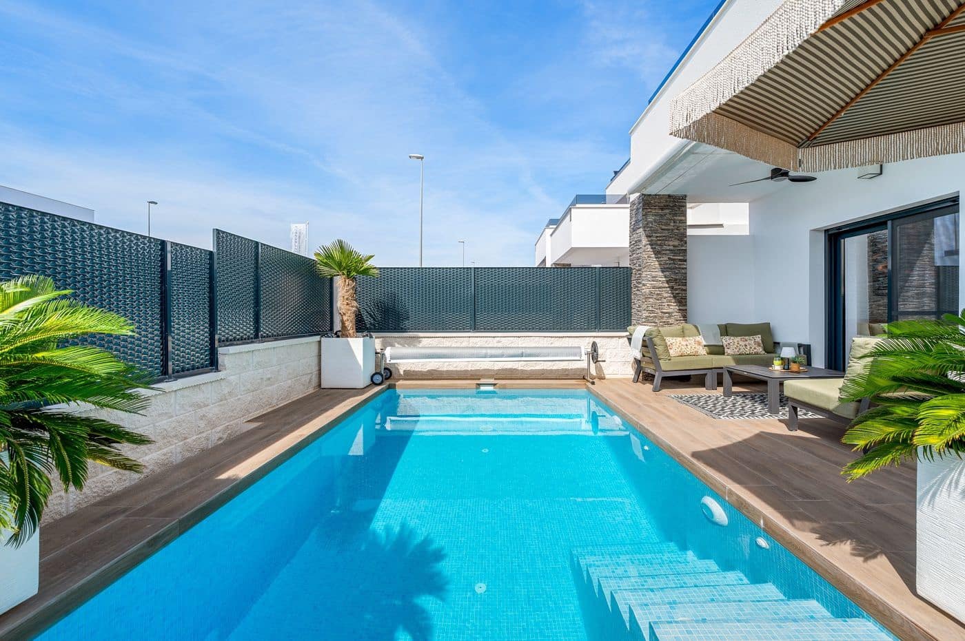2 soveværelse Villa til salg i Orihuela med swimmingpool - € 469.000 (Ref: 10139936)