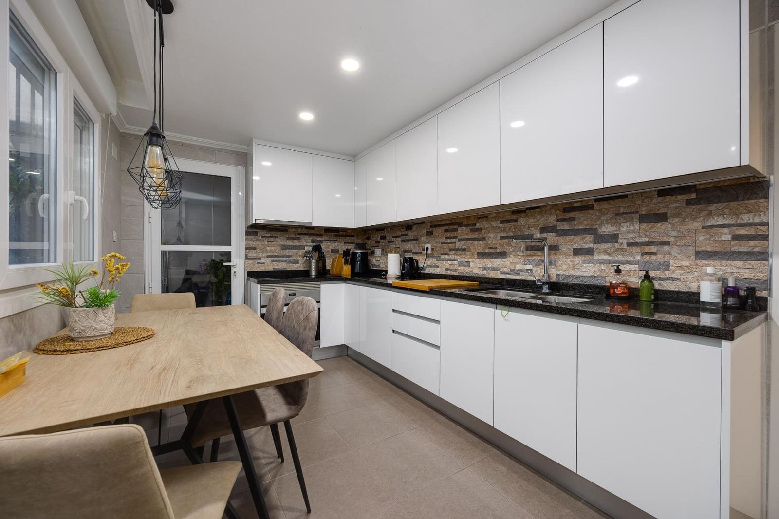 3 sypialnia Apartament na sprzedaż w Torrevieja - 239 000 € (Ref: 10147345)