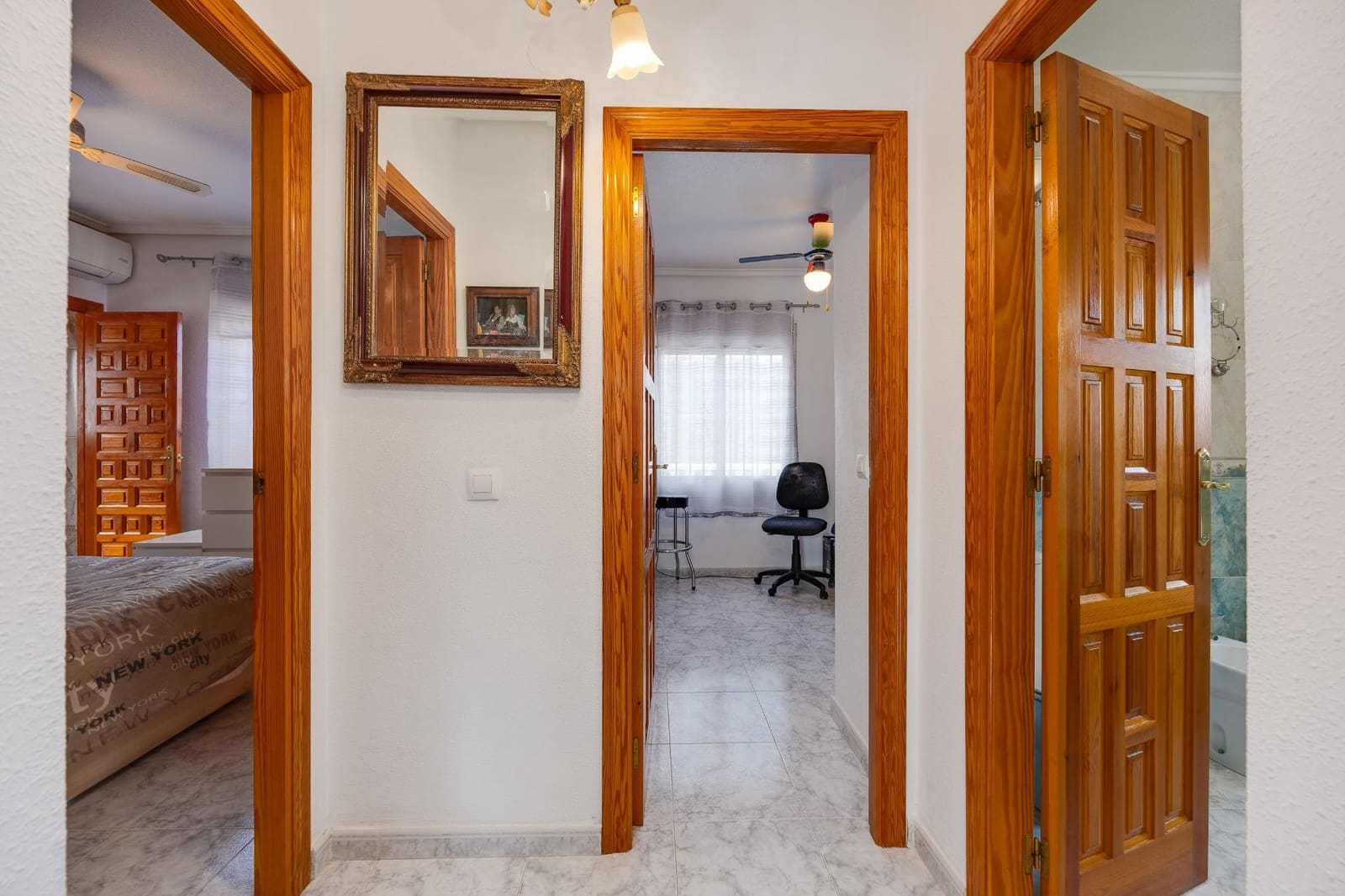 Chalet de 2 habitaciones en La Marquesa en venta con piscina garaje - 277.000 € (Ref: 10148951)