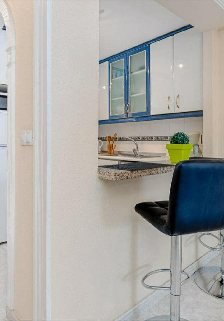 2 sovrum Lägenhet att hyra i Villamartin med pool garage - 840 € (Ref: 10157867)