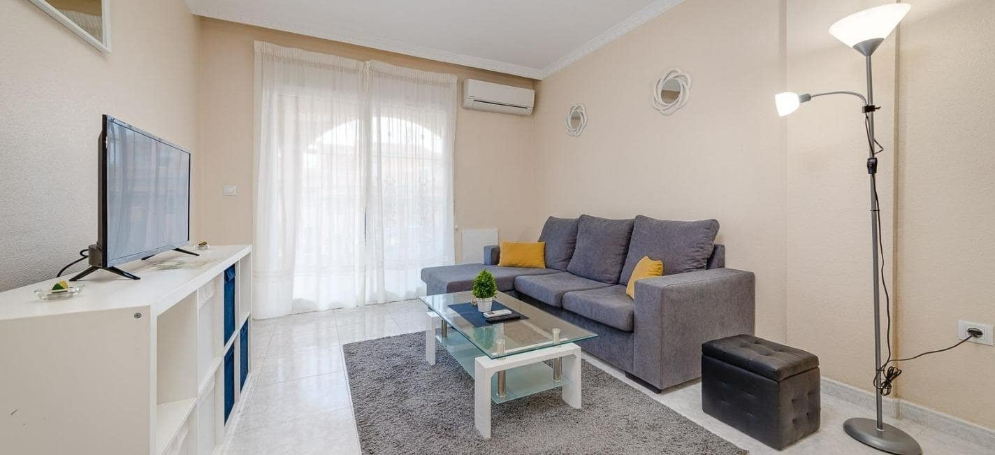 2 sovrum Lägenhet att hyra i Villamartin med pool garage - 840 € (Ref: 10157867)