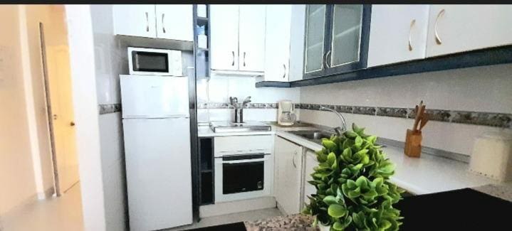 2 sovrum Lägenhet att hyra i Villamartin med pool garage - 840 € (Ref: 10157867)