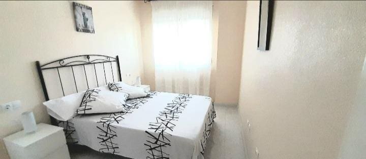 2 sovrum Lägenhet att hyra i Villamartin med pool garage - 840 € (Ref: 10157867)