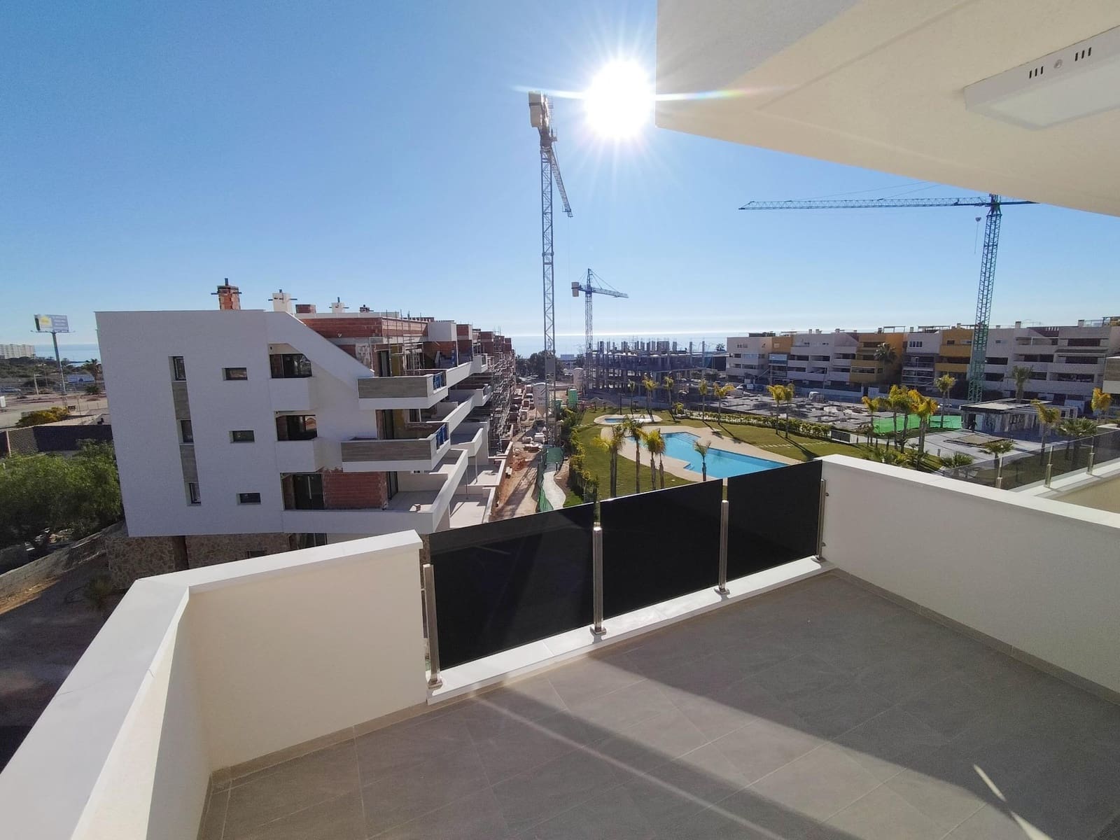 2 sypialnia Apartament na sprzedaż w Orihuela Costa z basenem garażem - 369 000 € (Ref: 8109695)