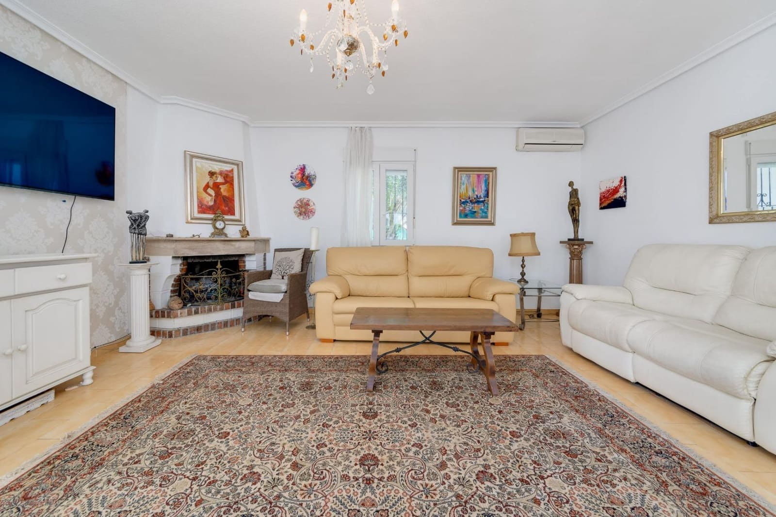 3 bedroom Villa for sale in La Zenia with pool - € 510,000 (Ref: 8167277)