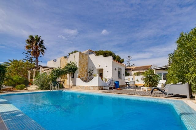3 slaapkamer Villa te koop in La Zenia, Orihuela met zwembad - € 510.000 (Ref: 8167277)