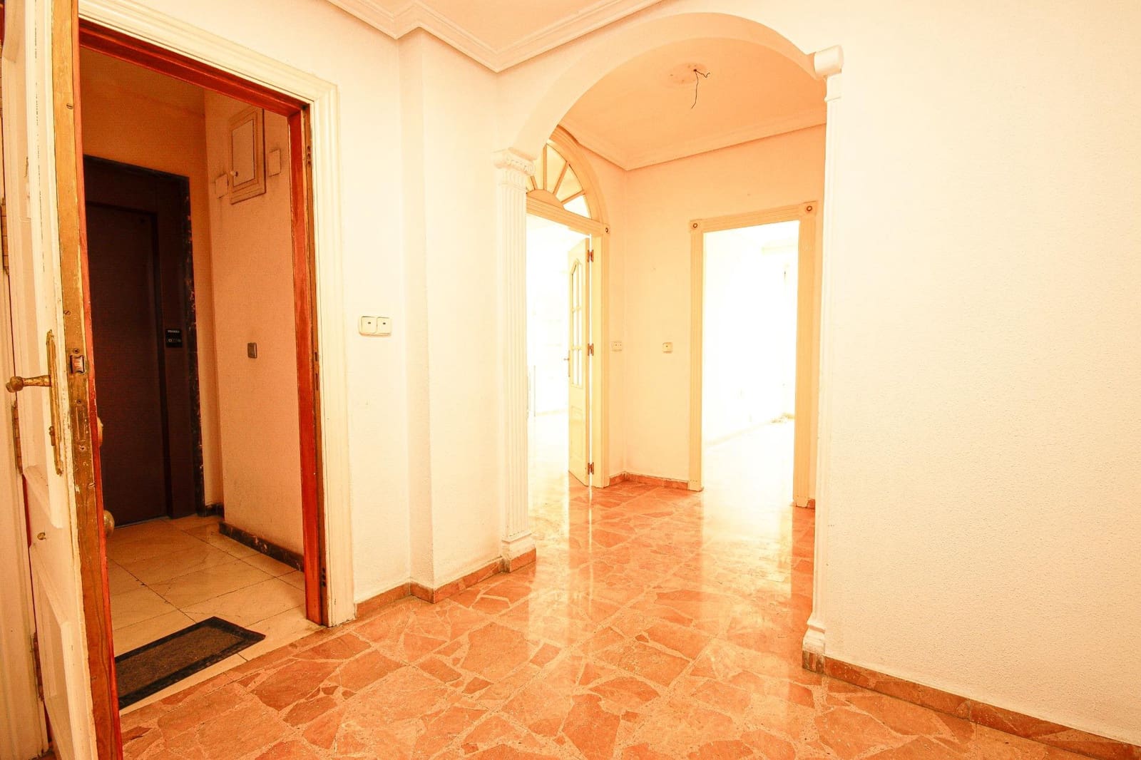 5 bedroom Apartment for sale in Torrevieja - € 299,000 (Ref: 8167279)