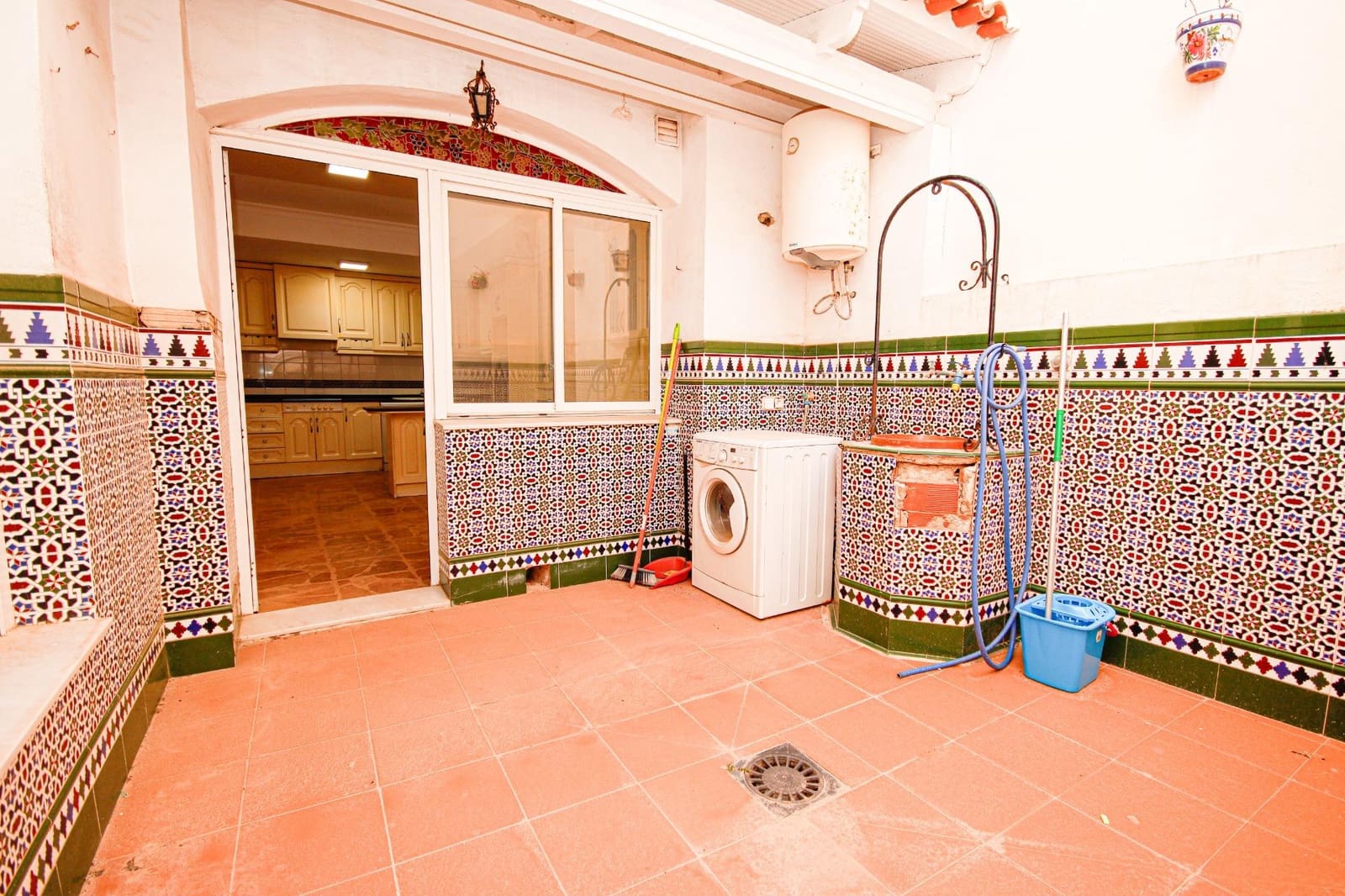 5 bedroom Apartment for sale in Torrevieja - € 299,000 (Ref: 8167279)